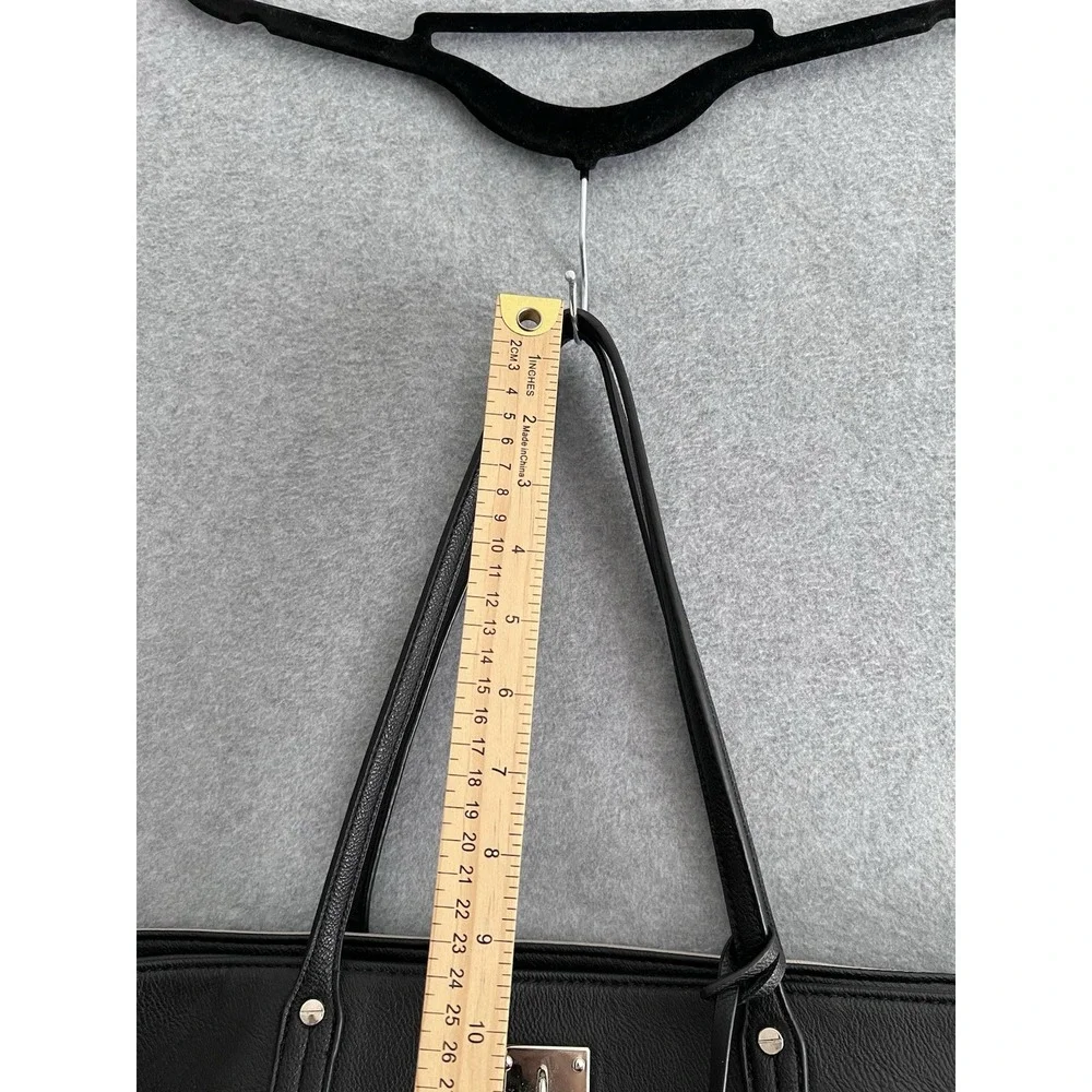 Nine West Handbag PreOwned Condition Black/Beige Padlock Design‎ Faux Leather